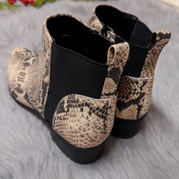 Ladies animal print booties - Picture 6 of 8